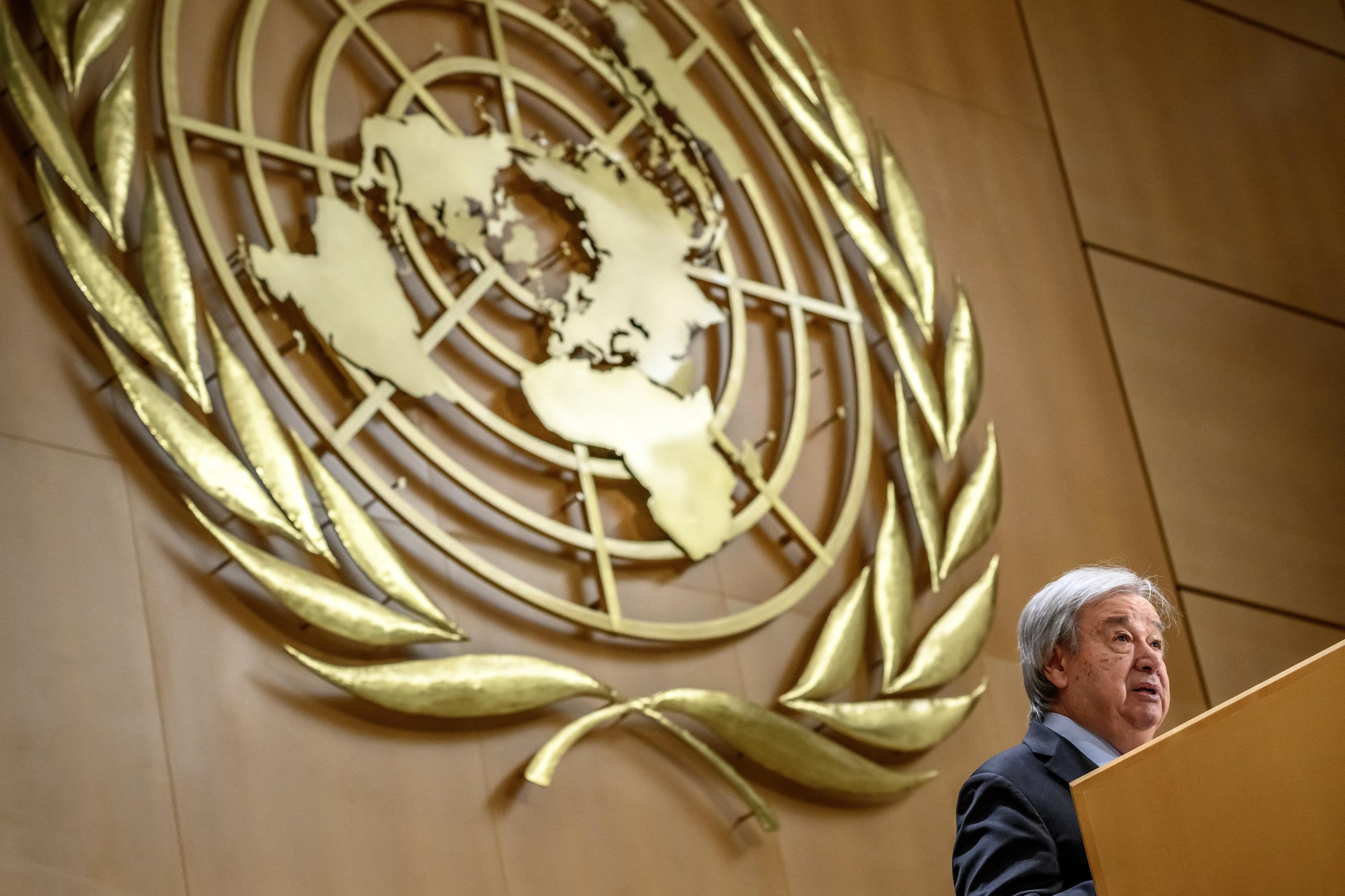 Ant&oacute;nio Guterres afirmou que poderosos violam o direito internacional e usam a intelig&ecirc;ncia artificial para atacar os direitos humanos