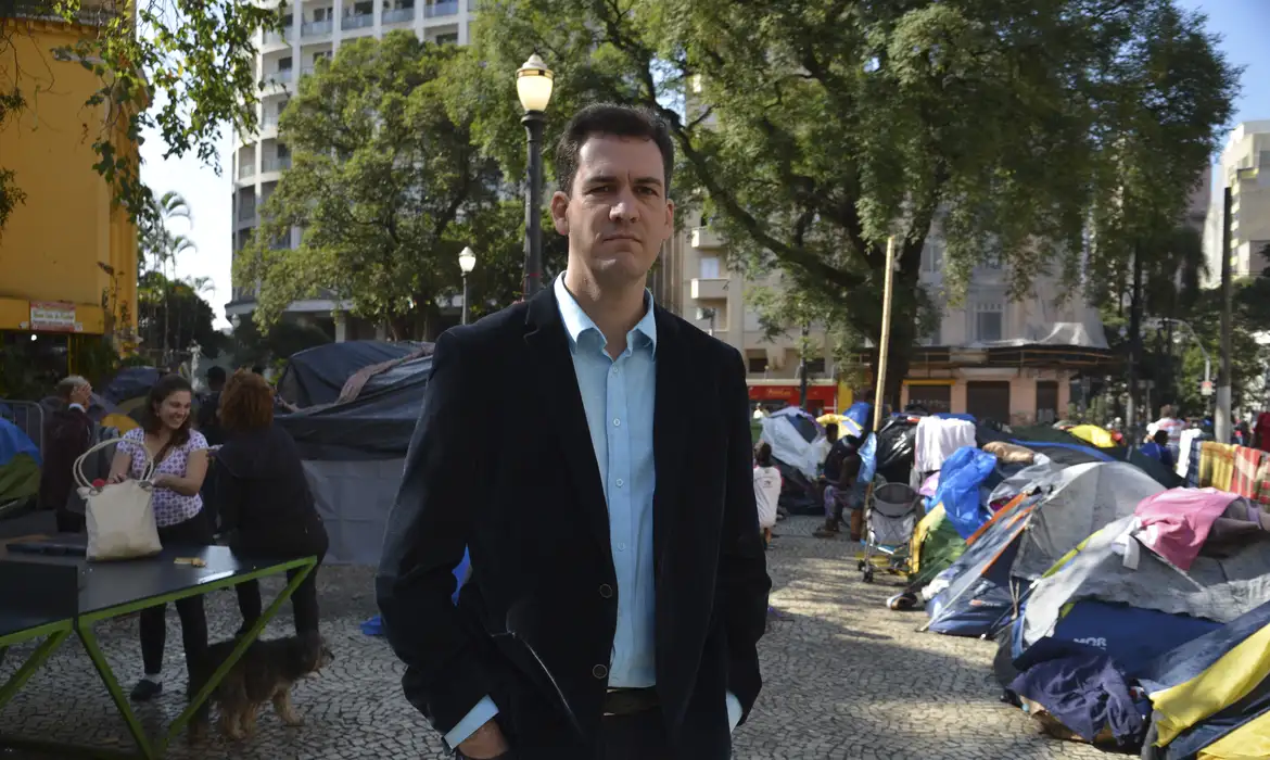 Ex-secret&aacute;rio dos direitos da crian&ccedil;a, o advogado Ariel de Castro Alves, comenta sobre caso