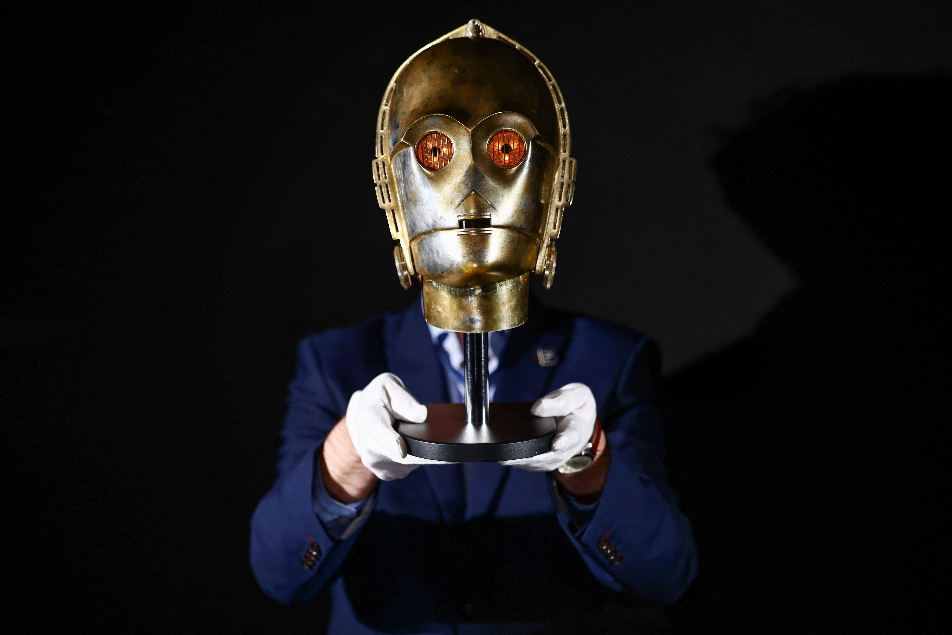 "Cabe&ccedil;a Iluminada do C-3PO" do filme "Star Wars: O Imp&eacute;rio Contra-Ataca"