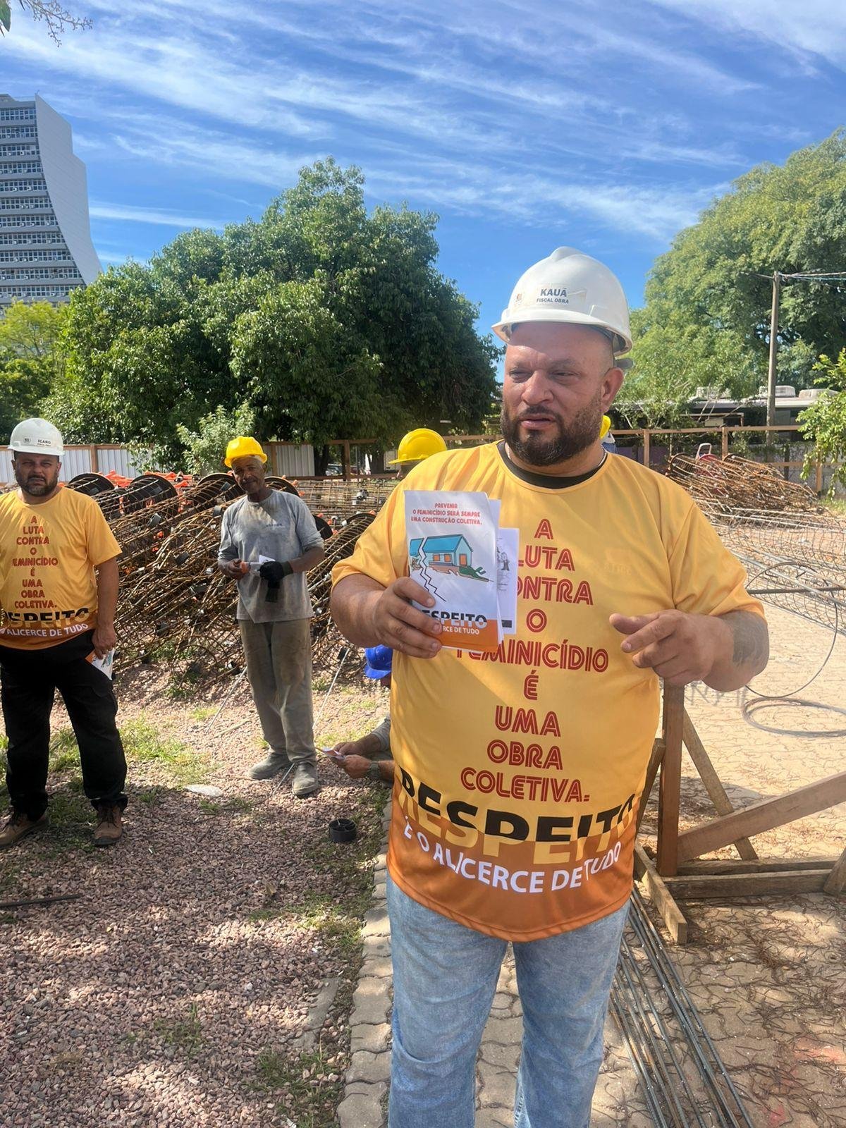 Iniciativa leva t&eacute;cnico aos canteiros de obras para dialogar com trabalhadores
