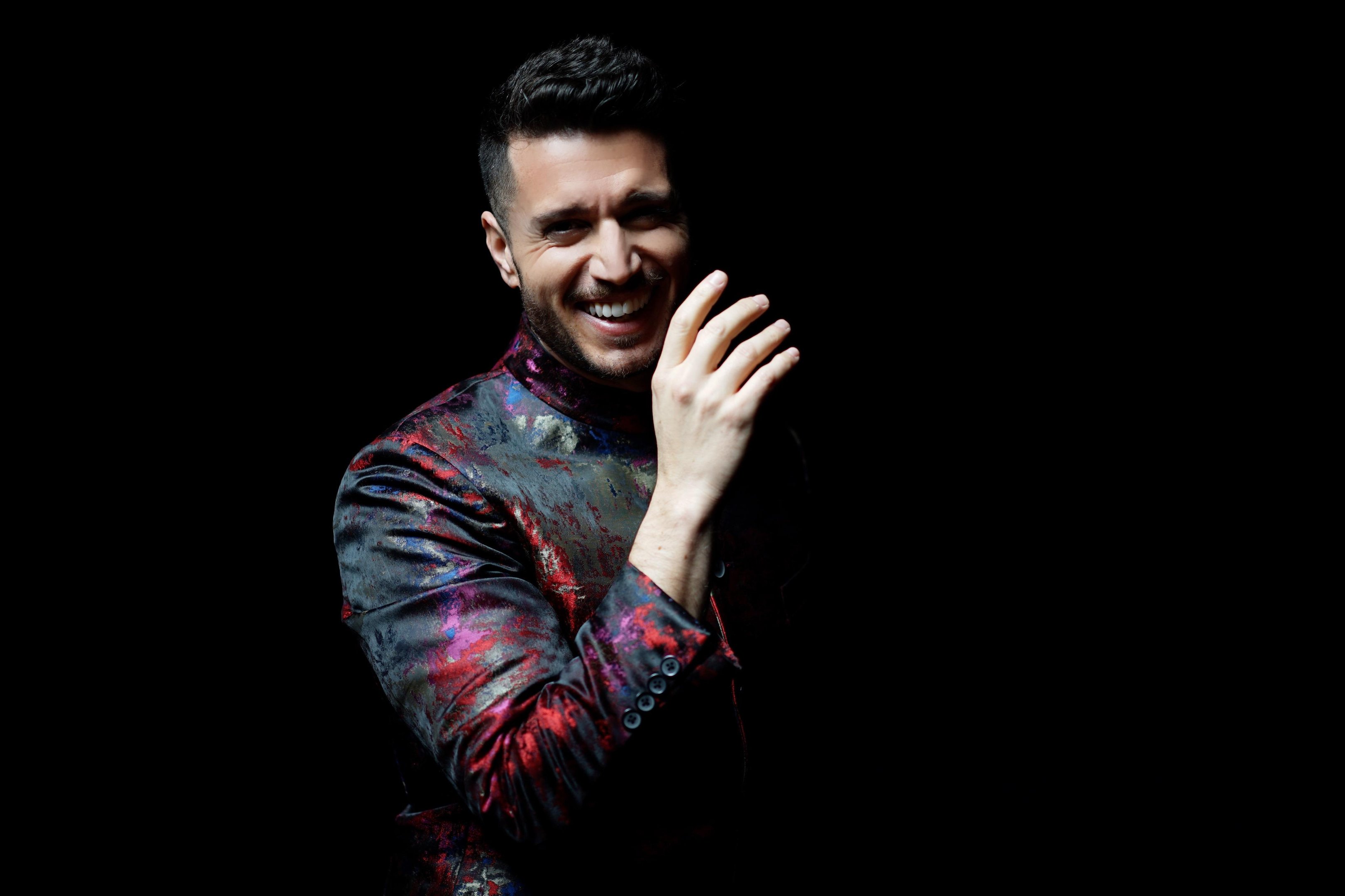 O tenor italiano Roberto Cresca se apresenta nesta quinta-feira