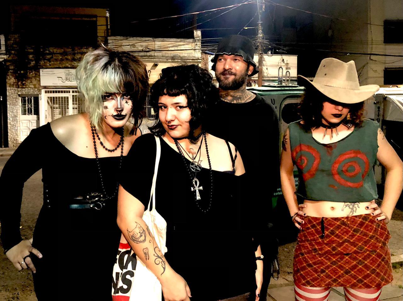 Banda de punk rock Melindrosas &eacute; uma das atra&ccedil;&otilde;es da noite