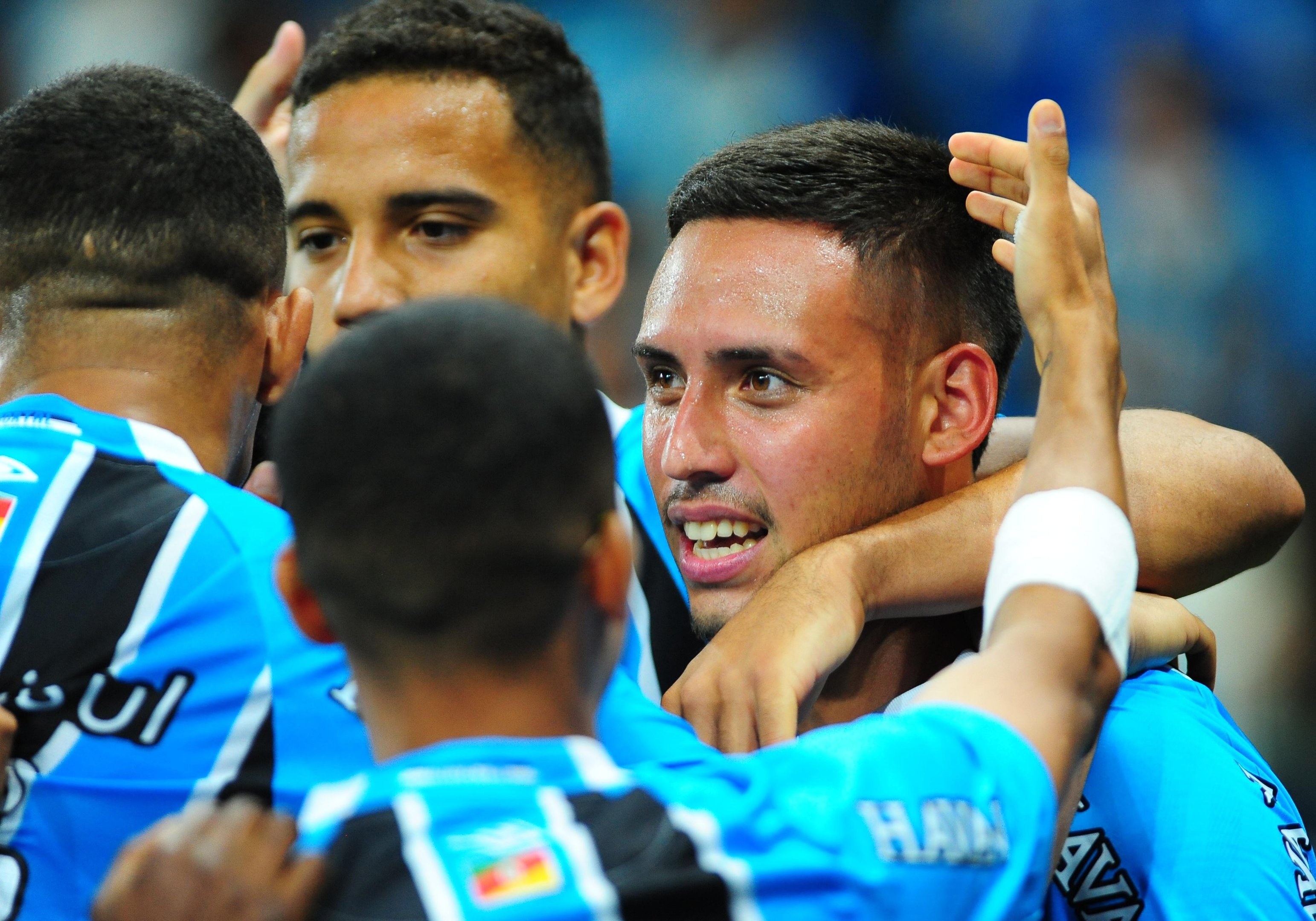 Com um a mais em campo, Gr&ecirc;mio chegou &agrave; segunda vit&oacute;ria na competi&ccedil;&atilde;o
