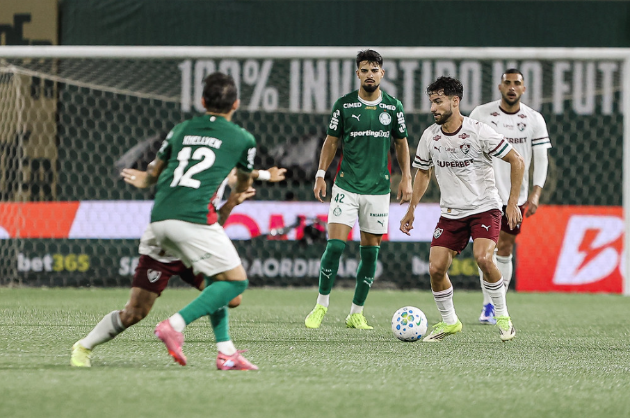 Tricolor carioca s&oacute; teve posse de sa&iacute;da ao sofrer gols