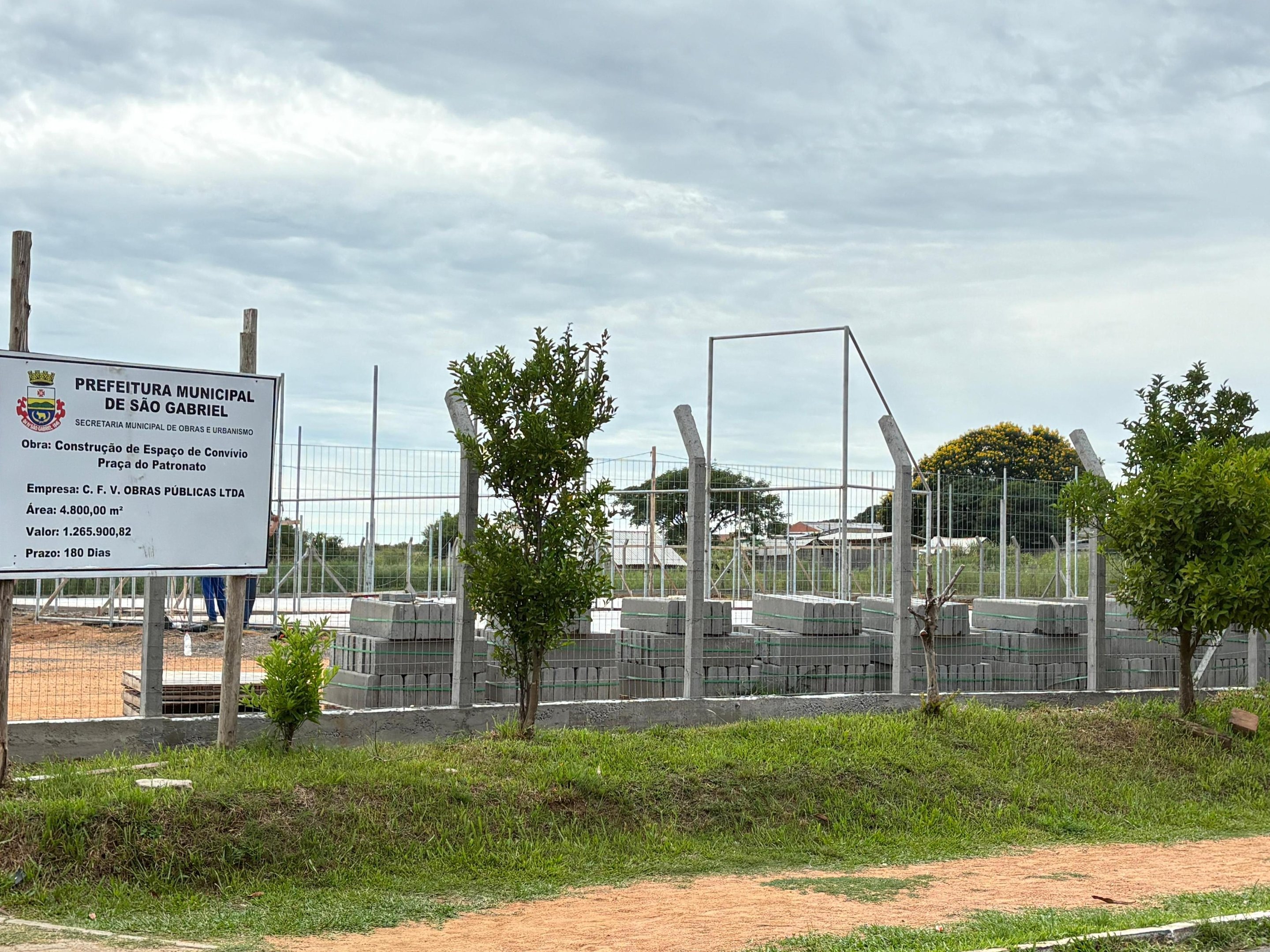 A constru&ccedil;&atilde;o ocorre em uma &aacute;rea de 4,8 mil metros quadrados e dever&aacute; atender crian&ccedil;as, jovens, fam&iacute;lias e tutores de animais de estima&ccedil;&atilde;o