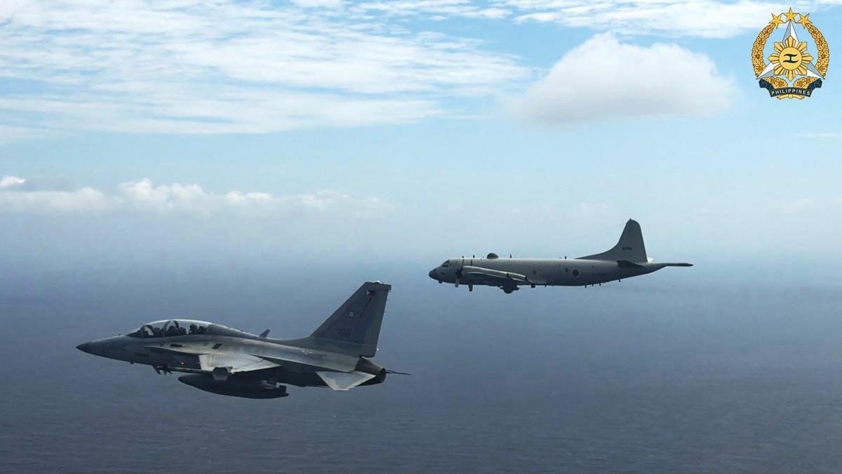 For&ccedil;as militares das Filipinas, Estados Unidos e Jap&atilde;o realizaram esta semana manobras conjuntas sobre o Canal de Bashi
