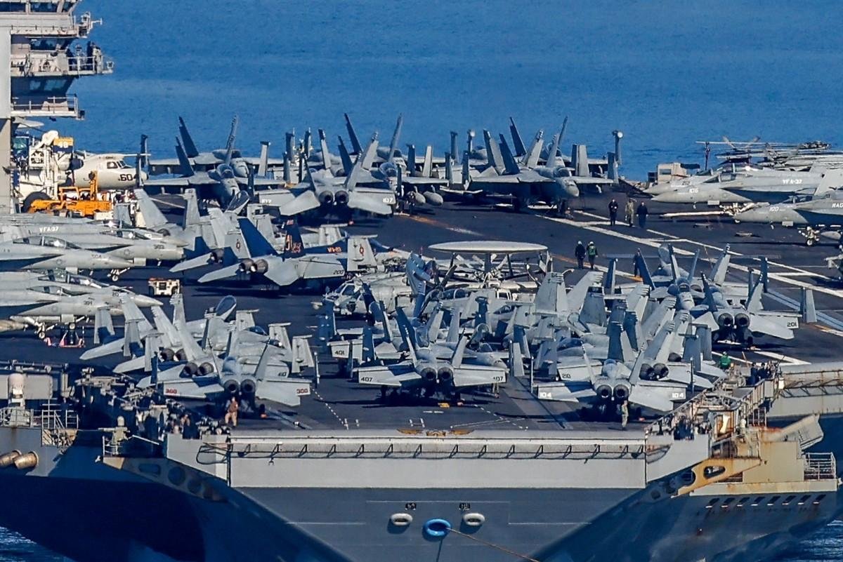 Washington concentra navios de guerra, avi&otilde;es e sistemas de defesa na regi&atilde;o