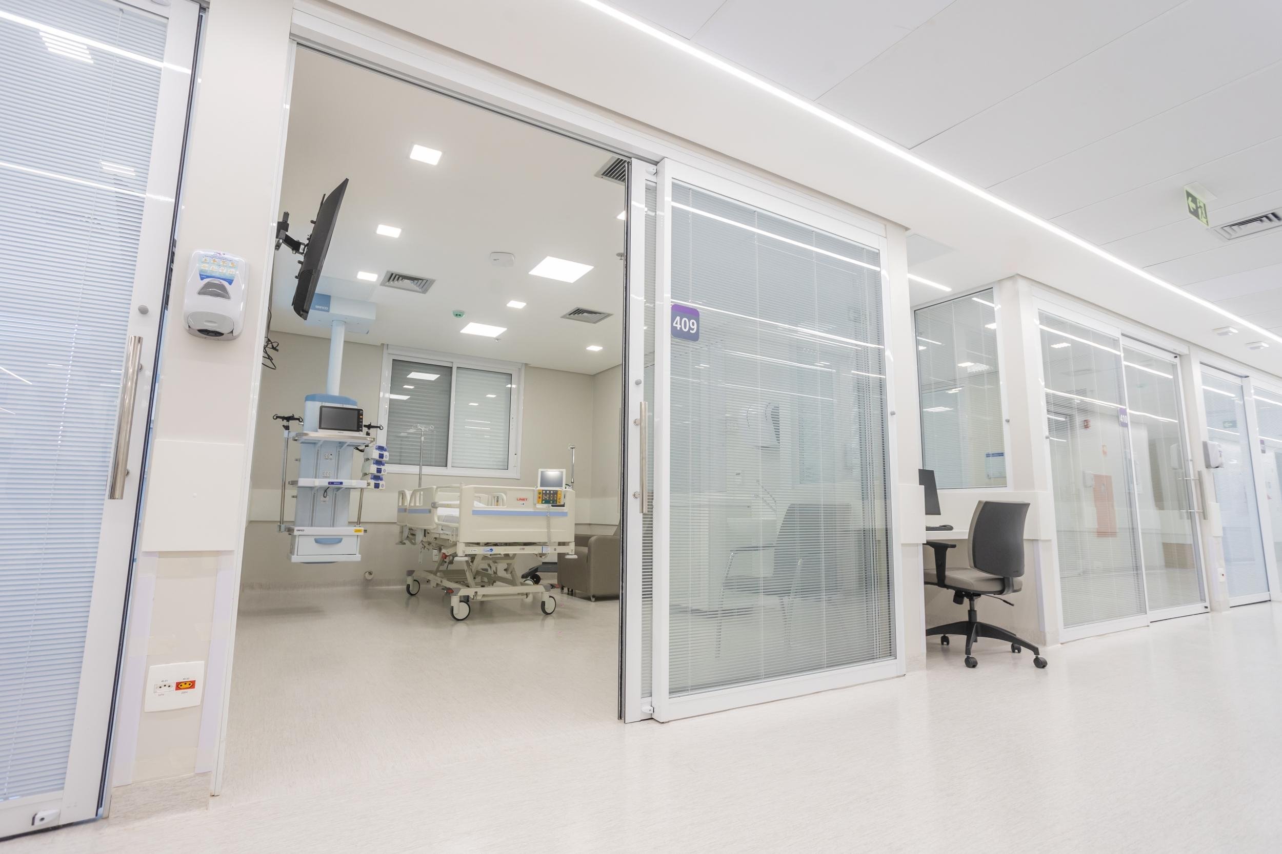 Nova UTI do Hospital Santa Clara, da Santa Casa de Porto Alegre, foi inaugurada