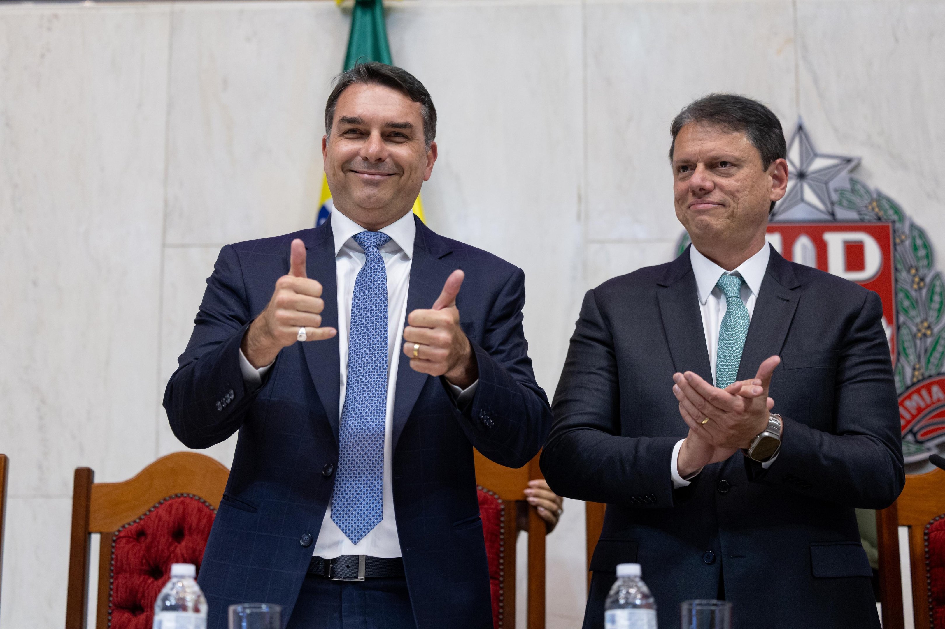 Para Tarc&iacute;sio, a eventual candidatura do filho do ex-presidente poder&aacute; agregar diferentes correntes da direita em torno de uma agenda comum