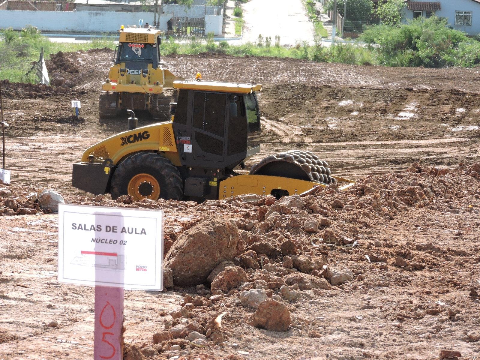 No terreno de 16,5 mil metros quadrados, ser&atilde;o edificados um pr&eacute;dio, uma quadra descoberta e um gin&aacute;sio esportivo