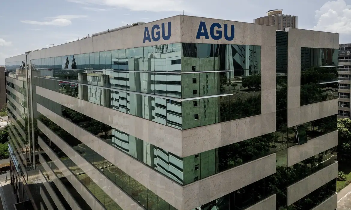 O processo segue em tramita&ccedil;&atilde;o para julgamento definitivo (m&eacute;rito), sem prazo para decis&atilde;o