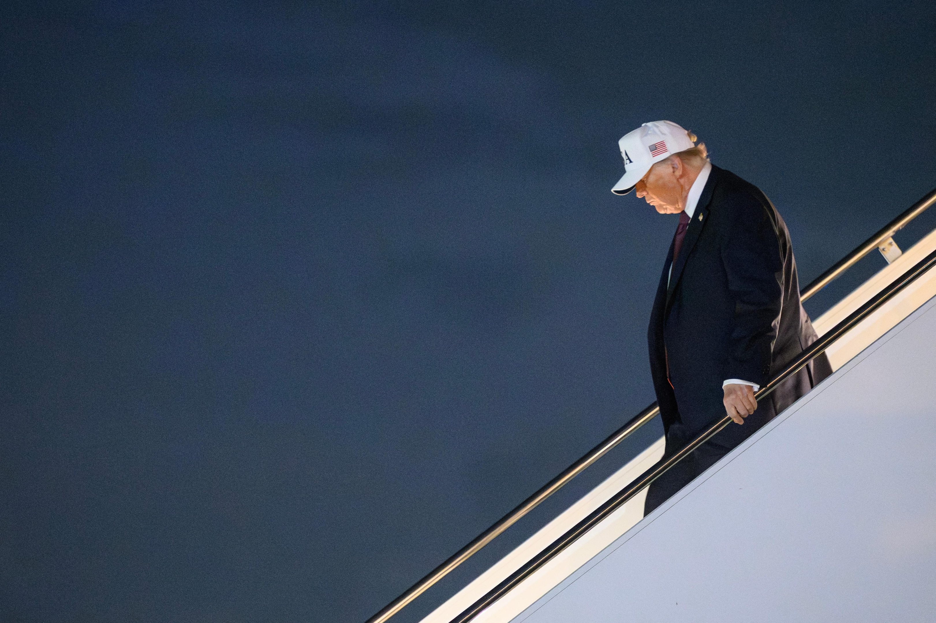 Presidente americano, Donald Trump, anunciou o lan&ccedil;amento de uma opera&ccedil;&atilde;o militar contra o Ir&atilde;