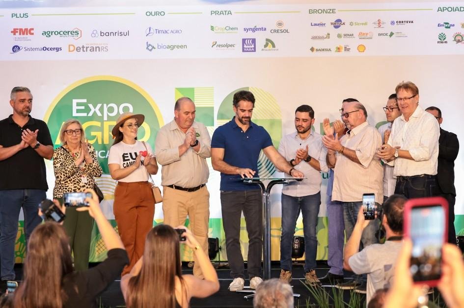 Governador formalizou a libera&ccedil;&atilde;o dos recursos que ser&atilde;o usados para sistemas de recebimento e secagem de gr&atilde;os