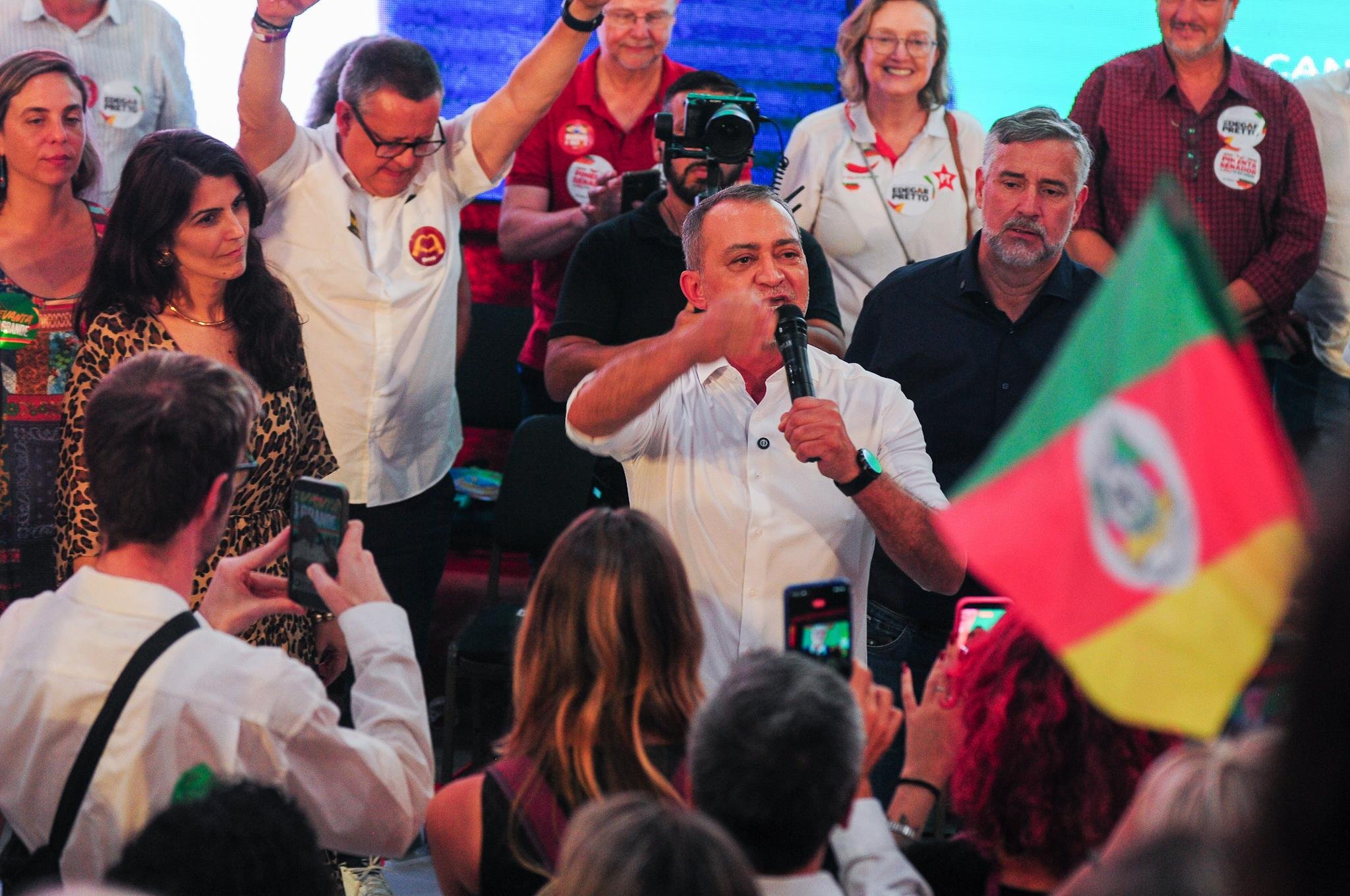 Beto Albuquerque esteve em evento da pr&eacute;-candidatura de Edegar Pretto