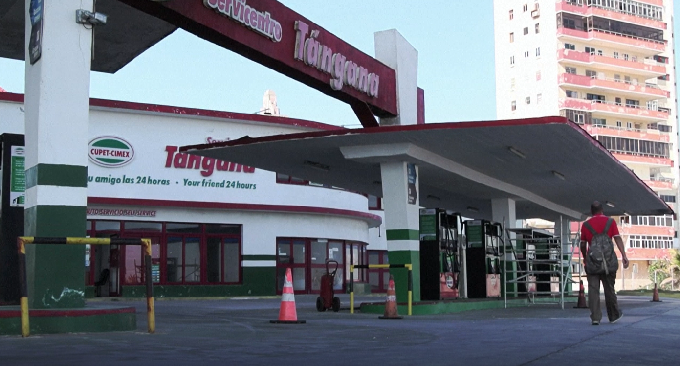 Washington, que aplica um bloqueio energ&eacute;tico de fato a Havana, indicou na semana passada que autoriza a venda de petr&oacute;leo e g&aacute;s a Cuba