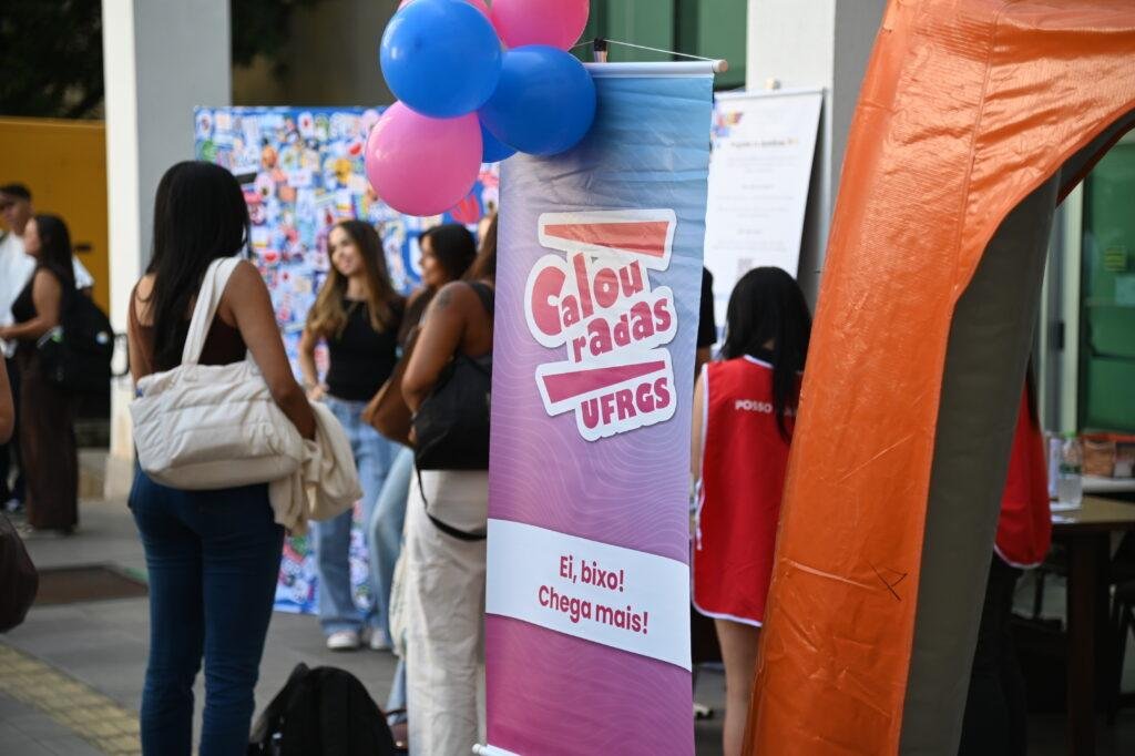 Nesta segunda-feira, a UFRGS iniciou as ativiades letivas dos cursos de gradua&ccedil;&atilde;o