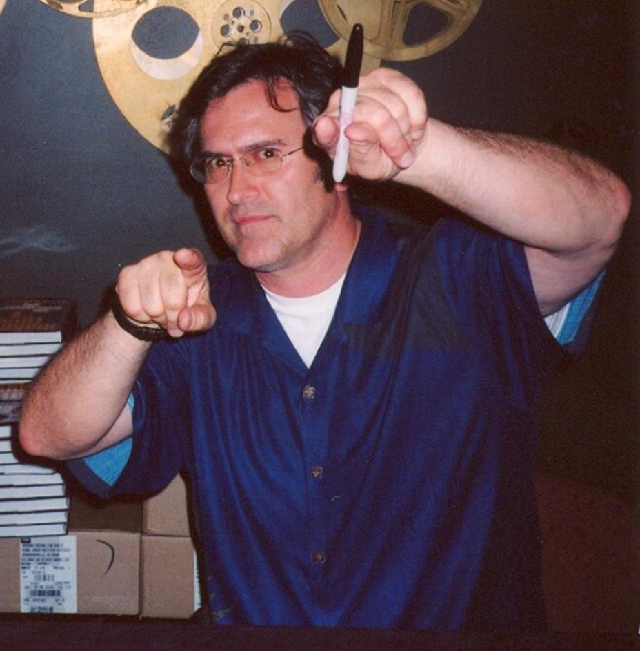 Bruce Campbell, de 67 anos, ator de 'Uma noite alucinante' e 'Evil Dead', foi diagnosticado com um c&acirc;ncer 'trat&aacute;vel, n&atilde;o cur&aacute;vel'