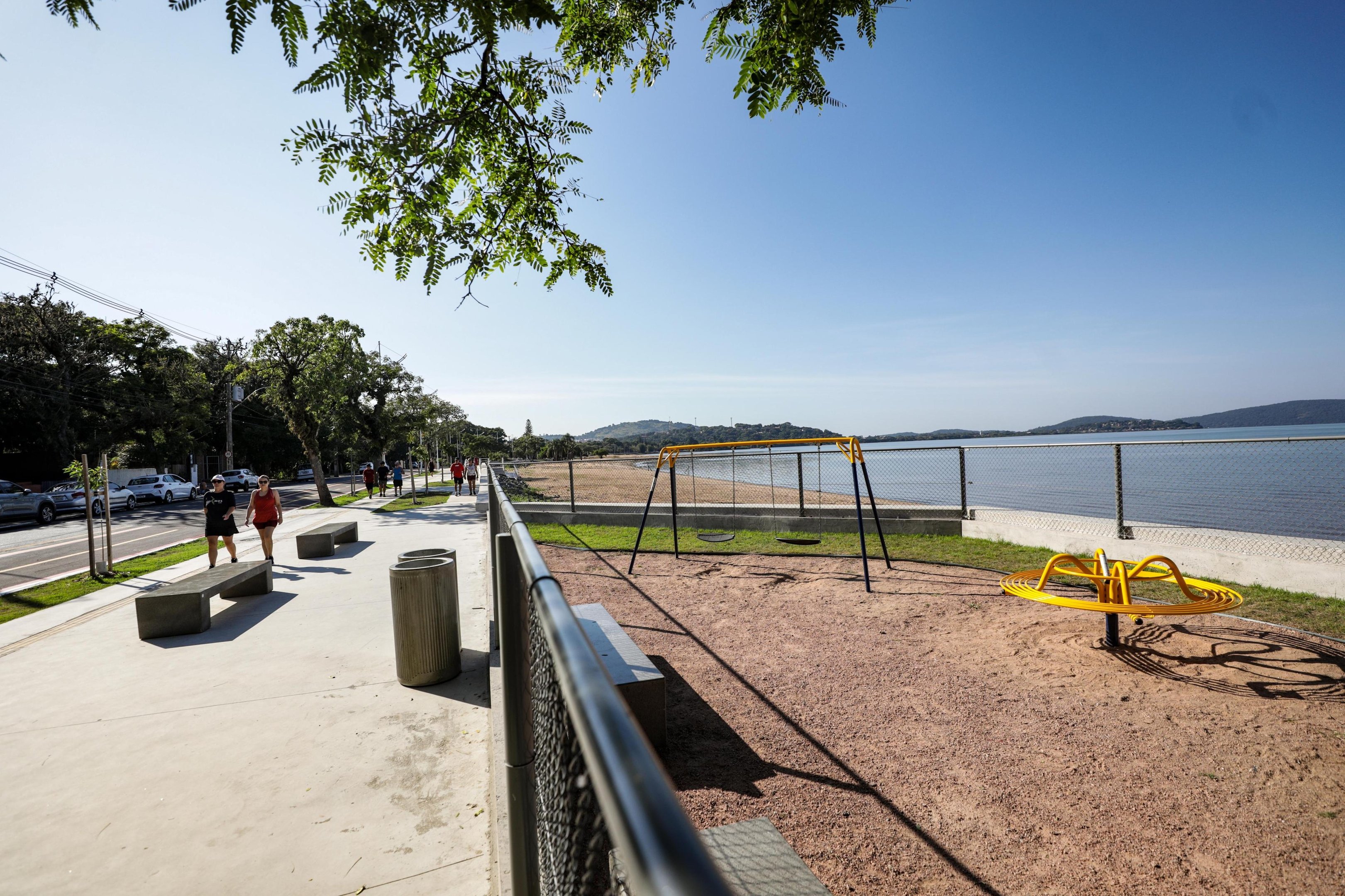 Entre outras melhorias, &aacute;rea conta com tr&ecirc;s playgrounds, oito churrasqueiras e quatro academias ao ar livre