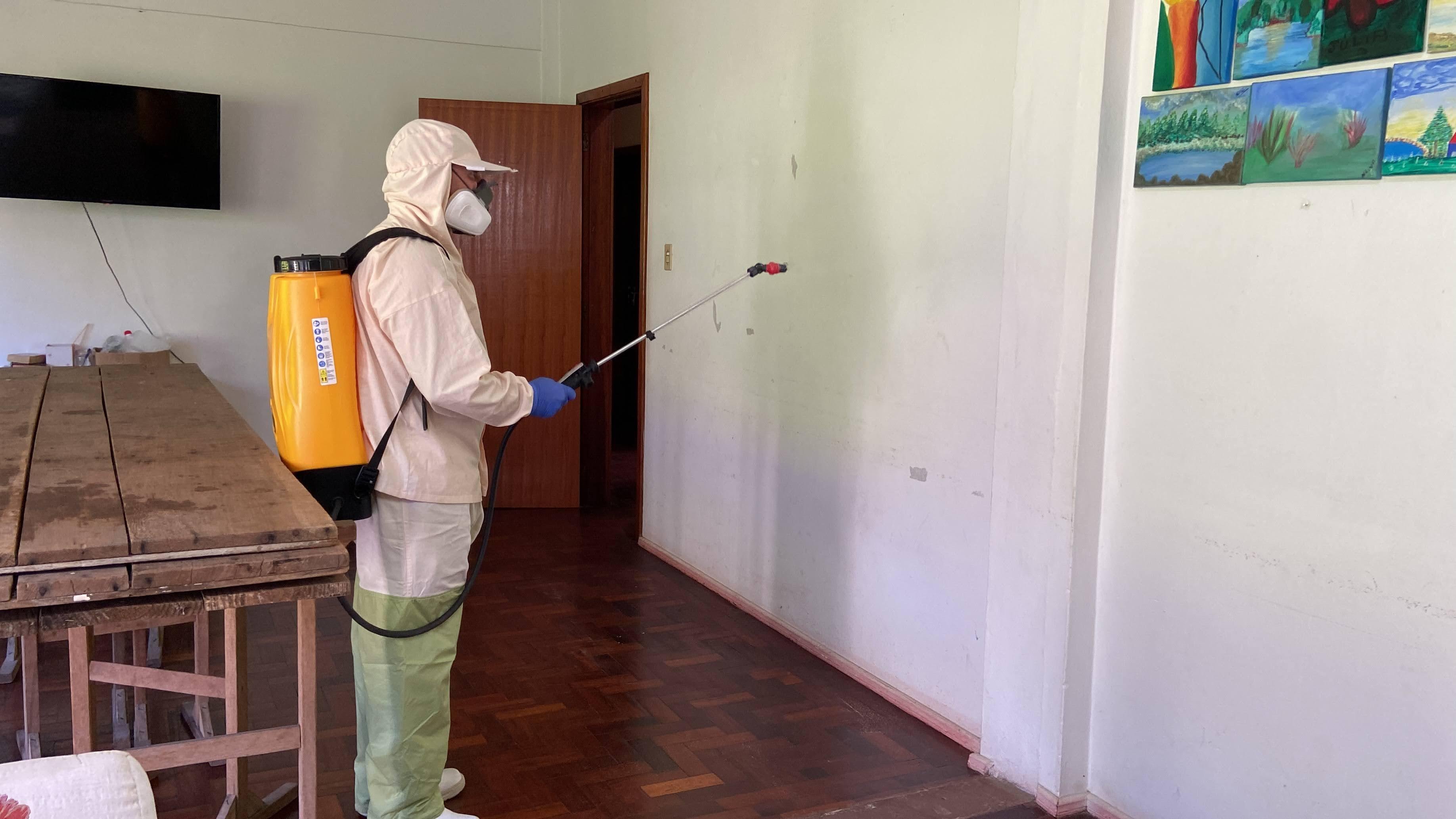 Visitas s&atilde;o realizadas por agentes de combate &agrave;s endemias, devidamente uniformizados e identificados