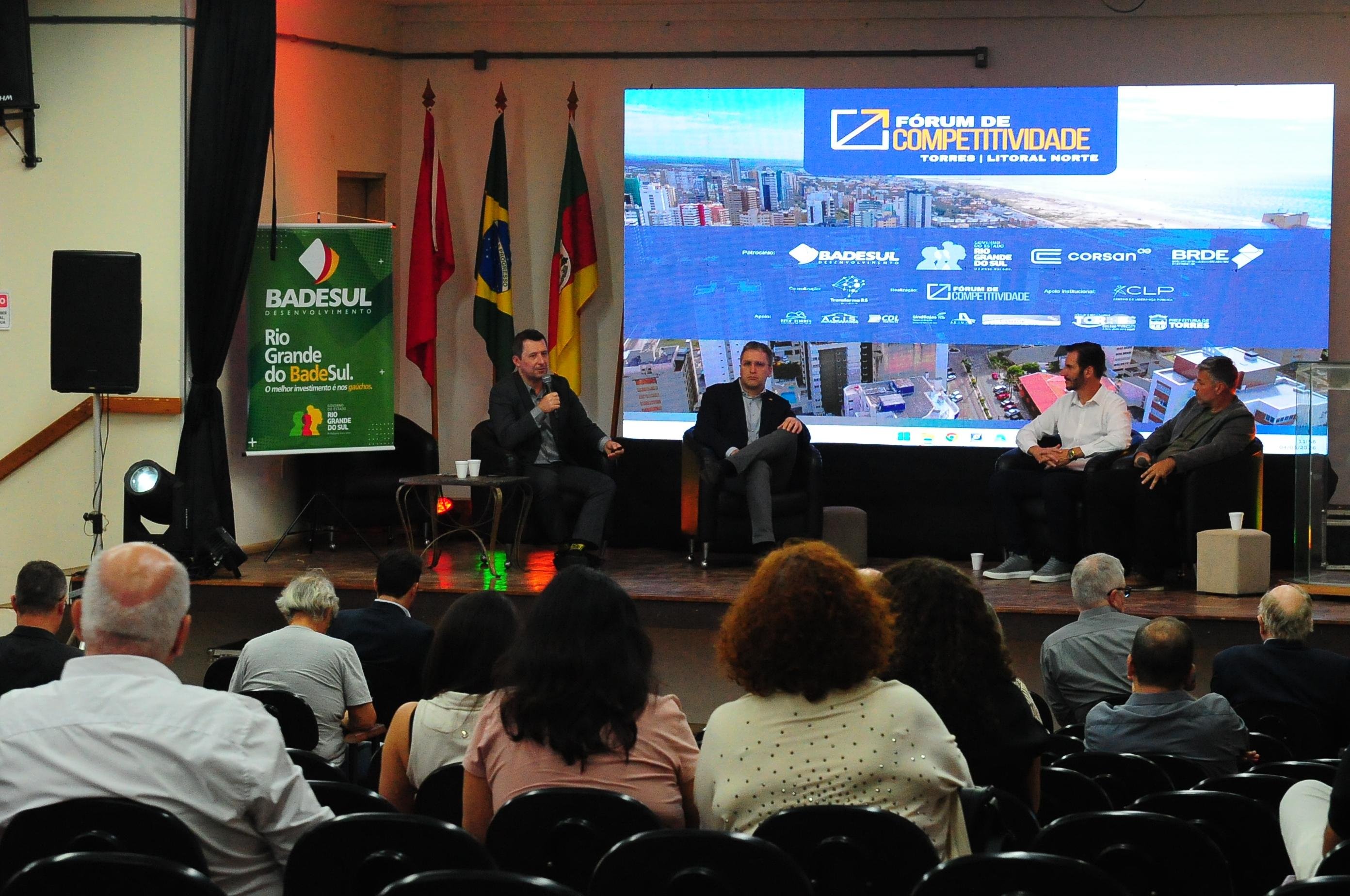 Evento reuniu representantes dos setores p&uacute;blico e privado no audit&oacute;rio da Ulbra Torres