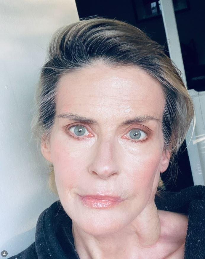 A atriz Annabel Schofield morreu aos 62 anos ap&oacute;s enfrentar um c&acirc;ncer no c&eacute;rebro