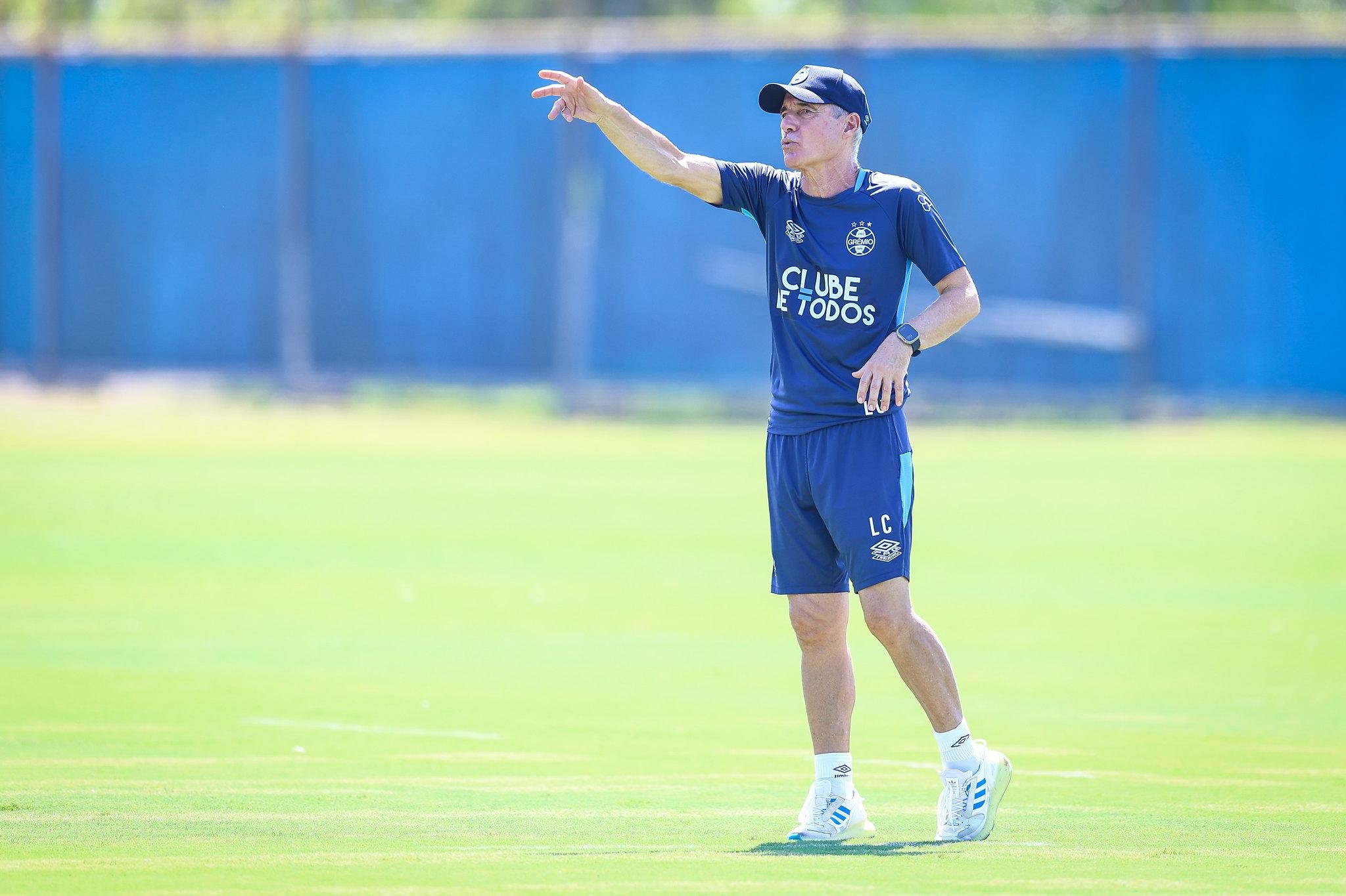Lu&iacute;s Castro pode conquistar o primeiro t&iacute;tulo com o Gr&ecirc;mio no domingo