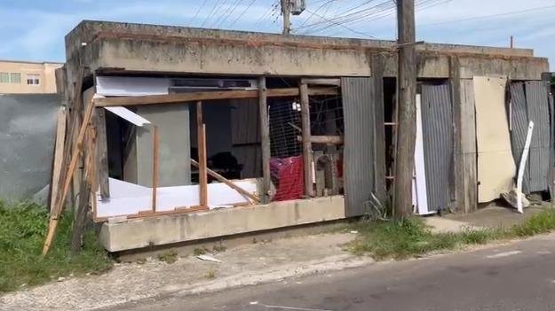 Constru&ccedil;&atilde;o onde homem ficou ref&eacute;m da companheira, em Tramanda&iacute;