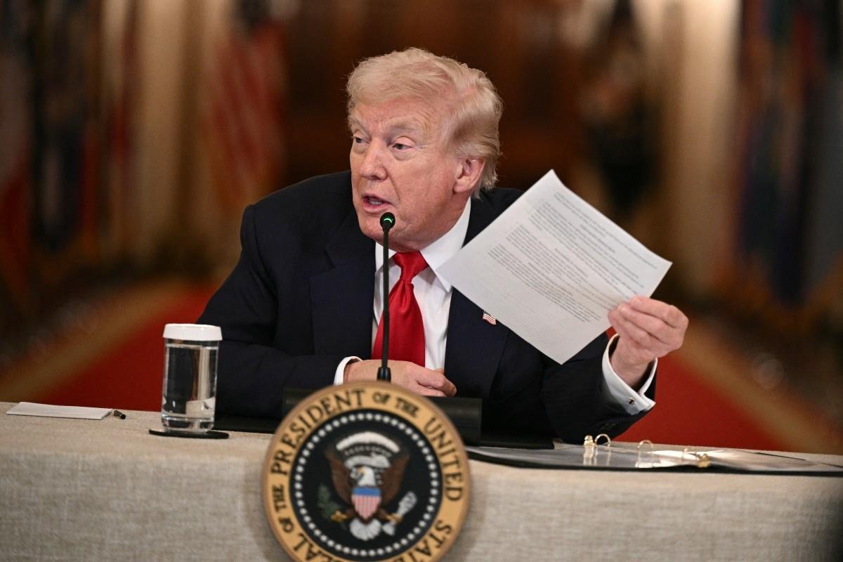 Trump fala que Ir&atilde; ser&aacute; atingido com for&ccedil;a