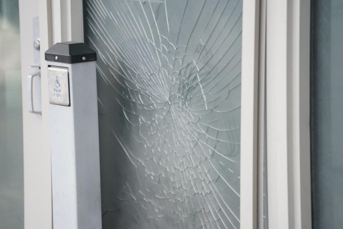 A embaixada dos EUA em Oslo foi atingida por uma explos&atilde;o na madrugada de domingo, 8 de mar&ccedil;o de 2026, mas ningu&eacute;m ficou ferido