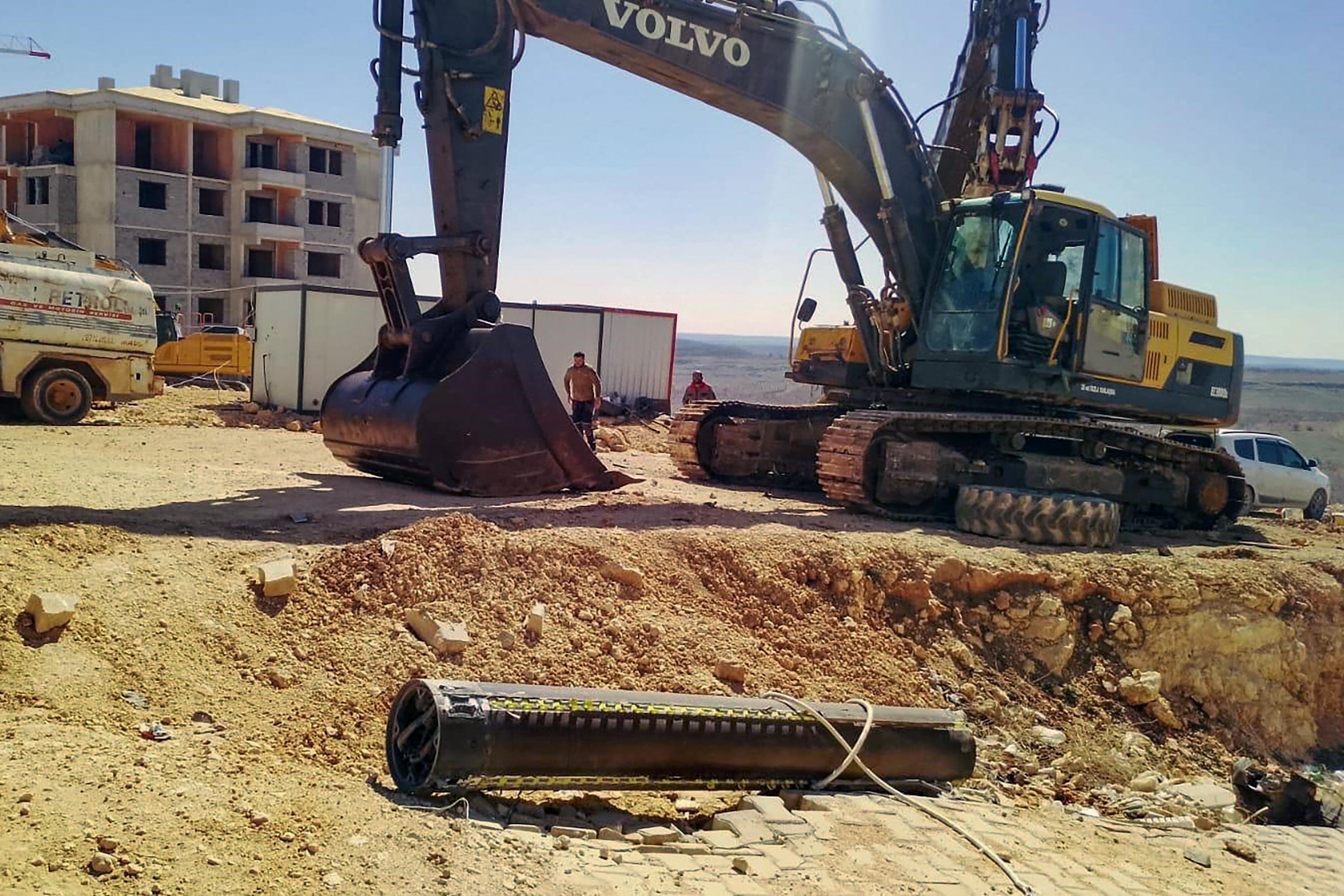 Alguns fragmentos ca&iacute;ram em uma &aacute;rea desabitada da prov&iacute;ncia de Gaziantep, sem provocar feridos