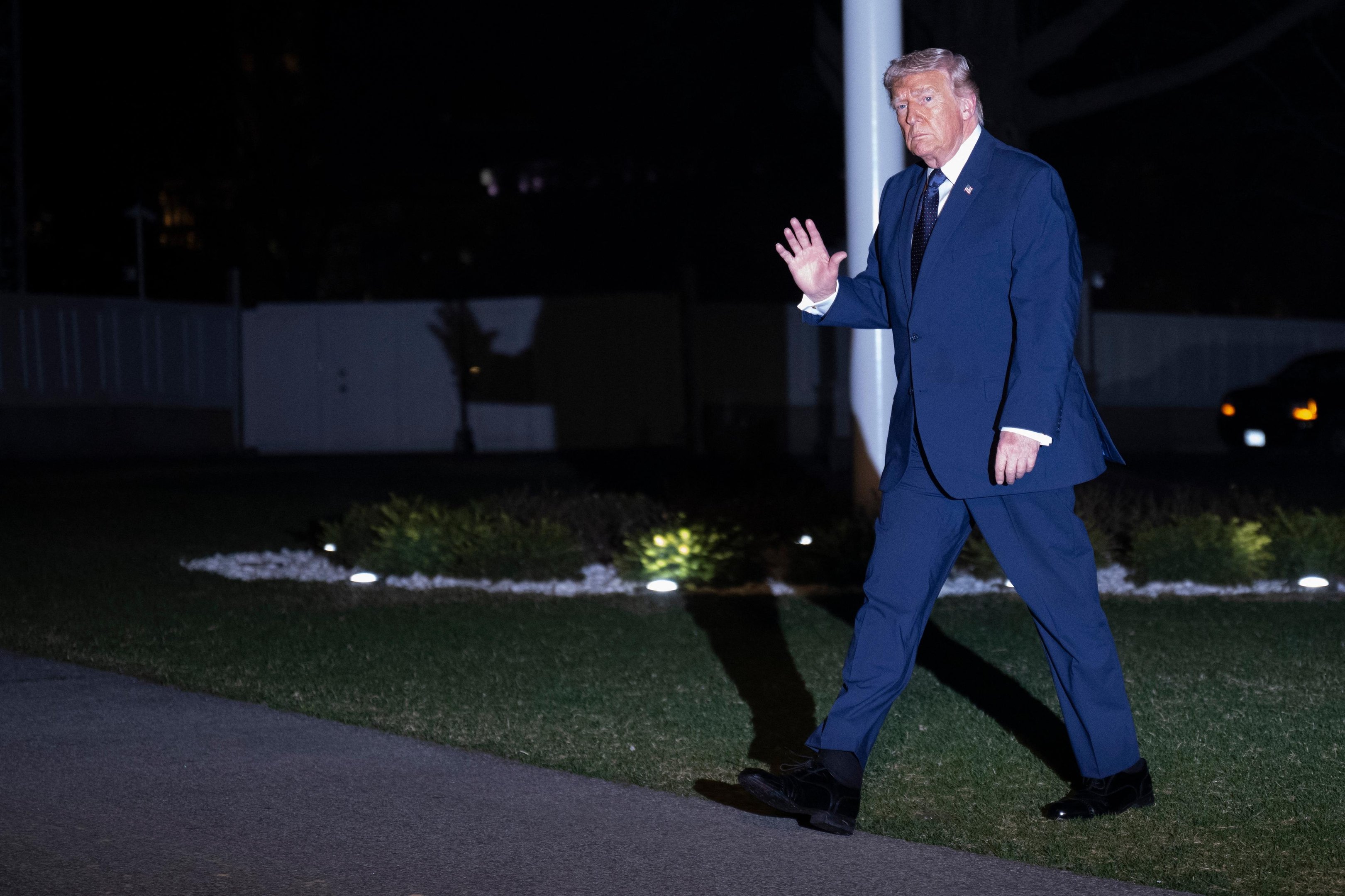 Queda de bra&ccedil;o por estreito de Ormuz gera nova amea&ccedil;a de Trump de ataque contra o Ir&atilde;