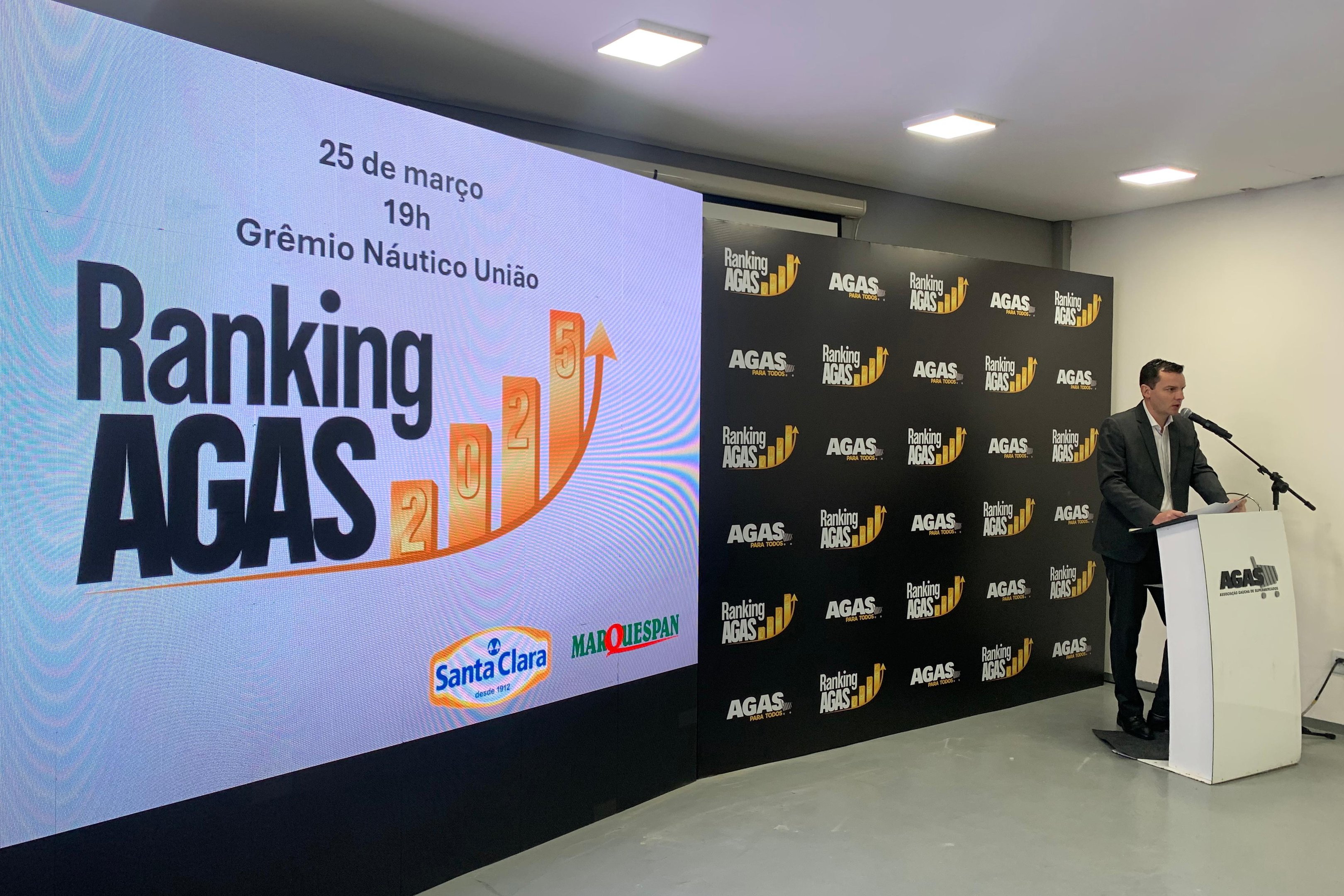 Presidente da entidade, Lindonor Peruzzo Junior, anunciou os premiados do Ranking Agas