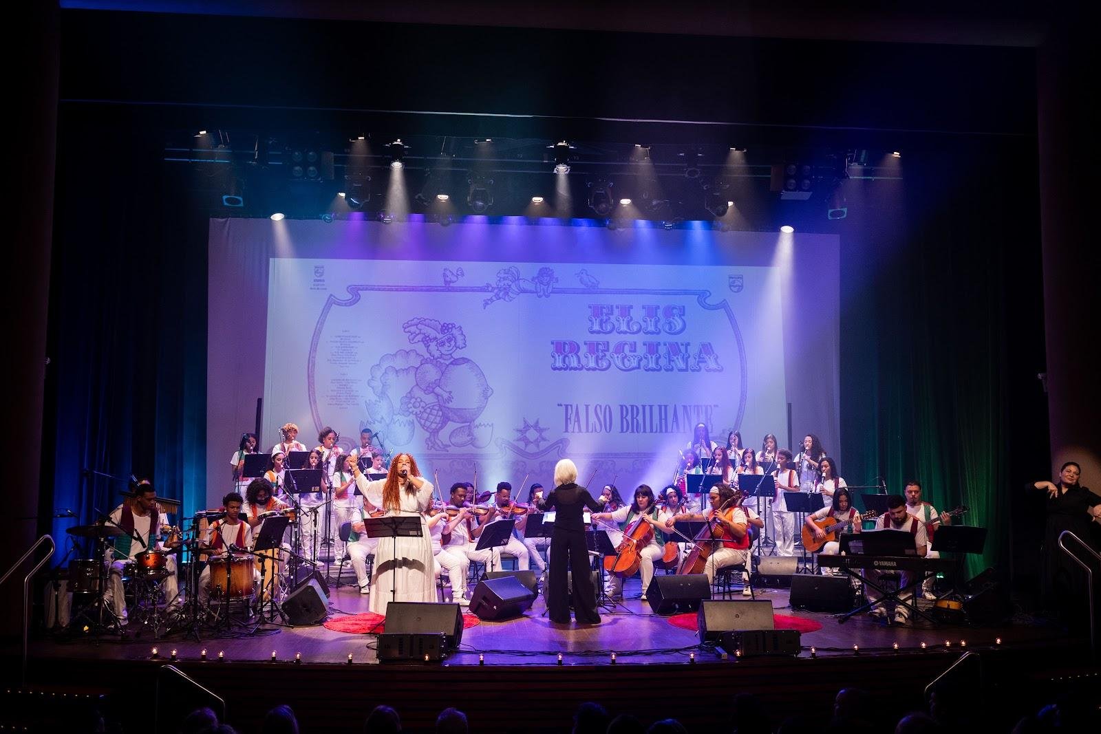 O espet&aacute;culo "Elis" &eacute; apresentado pela Orquestra Villa Lobos
