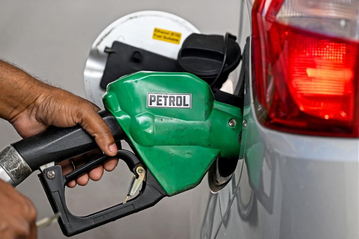 Os pre&ccedil;os do petr&oacute;leo voltaram a subir nesta quarta-feira devido ao bloqueio no Estreito de Ormuz