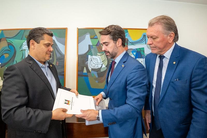 Leite com Alcolumbre, em Bras&iacute;lia - Mauricio Tonetto / Secom / CP