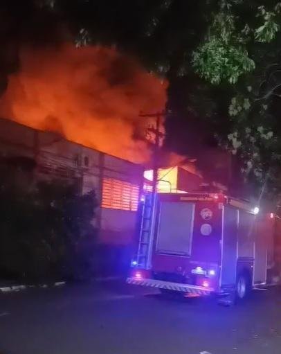 Inc&ecirc;ndio ocorreu no bairro Canudos