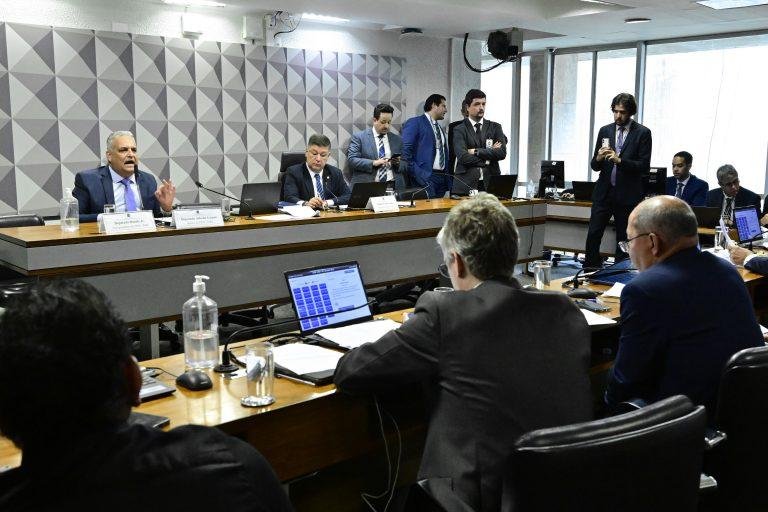 Dados sigilosos, como liga&ccedil;&otilde;es e mensagens de WhatsApp, ficar&atilde;o em uma sala-cofre