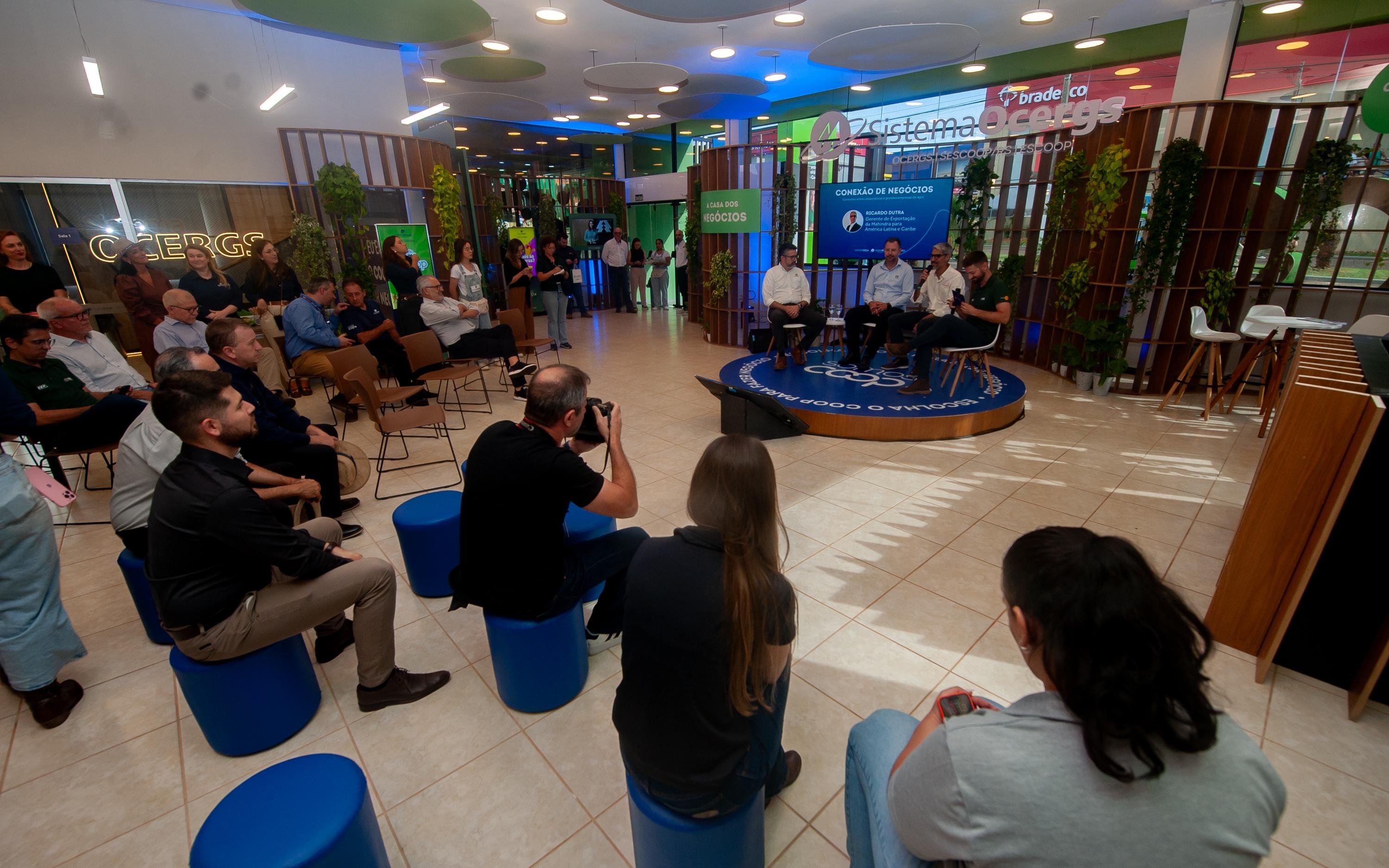 Representantes de empresas e cooperativas participaram da primeira edi&ccedil;&atilde;o do Conex&atilde;o de Neg&oacute;cios
