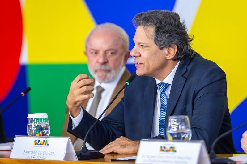 Quando indagado sobre os atuais diretores do BC, Haddad disse que h&aacute; um problema estrutural