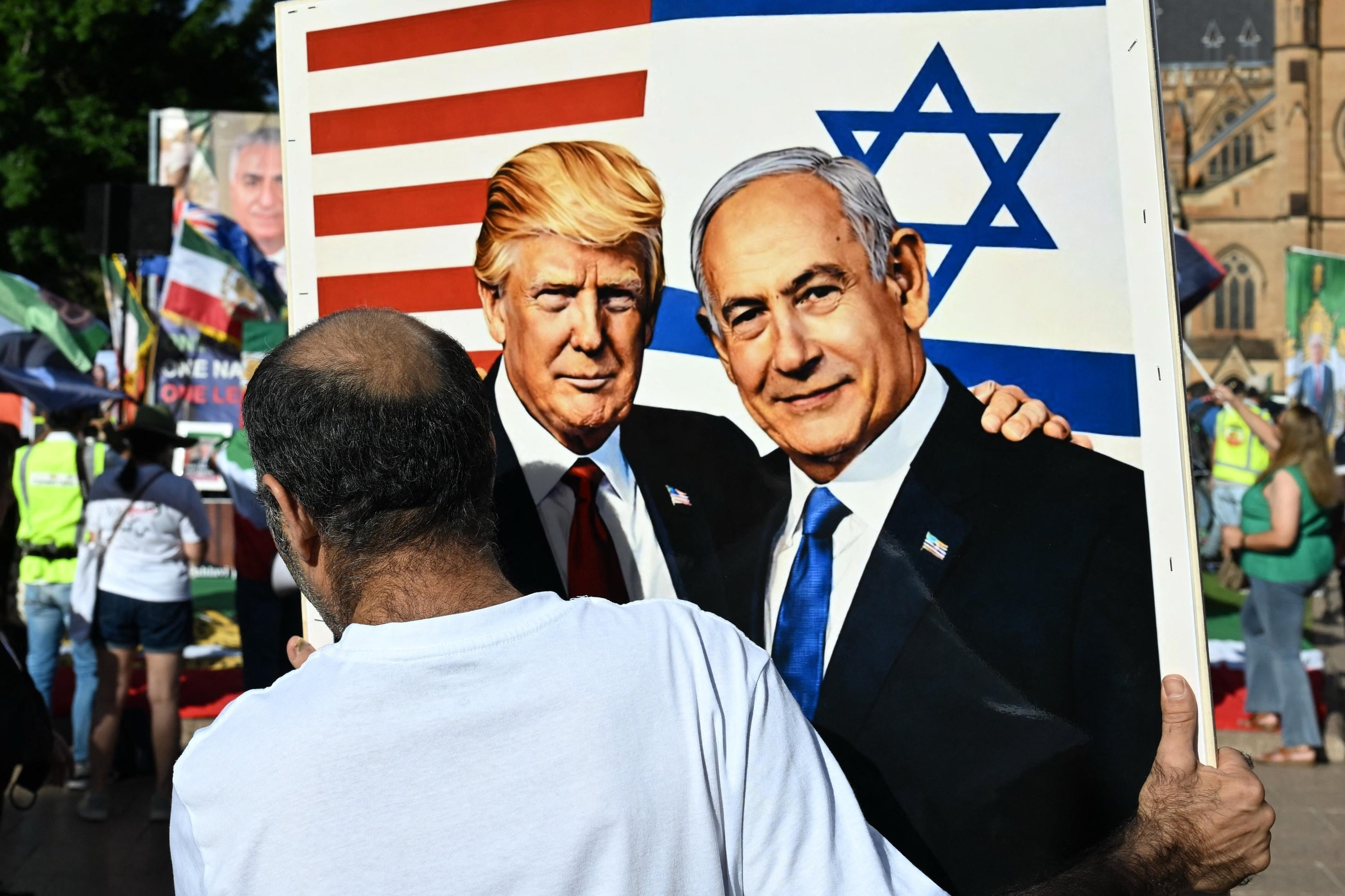Guerra de Israel e dos Estados Unidos contra o Ir&atilde; "est&aacute; se intensificando"