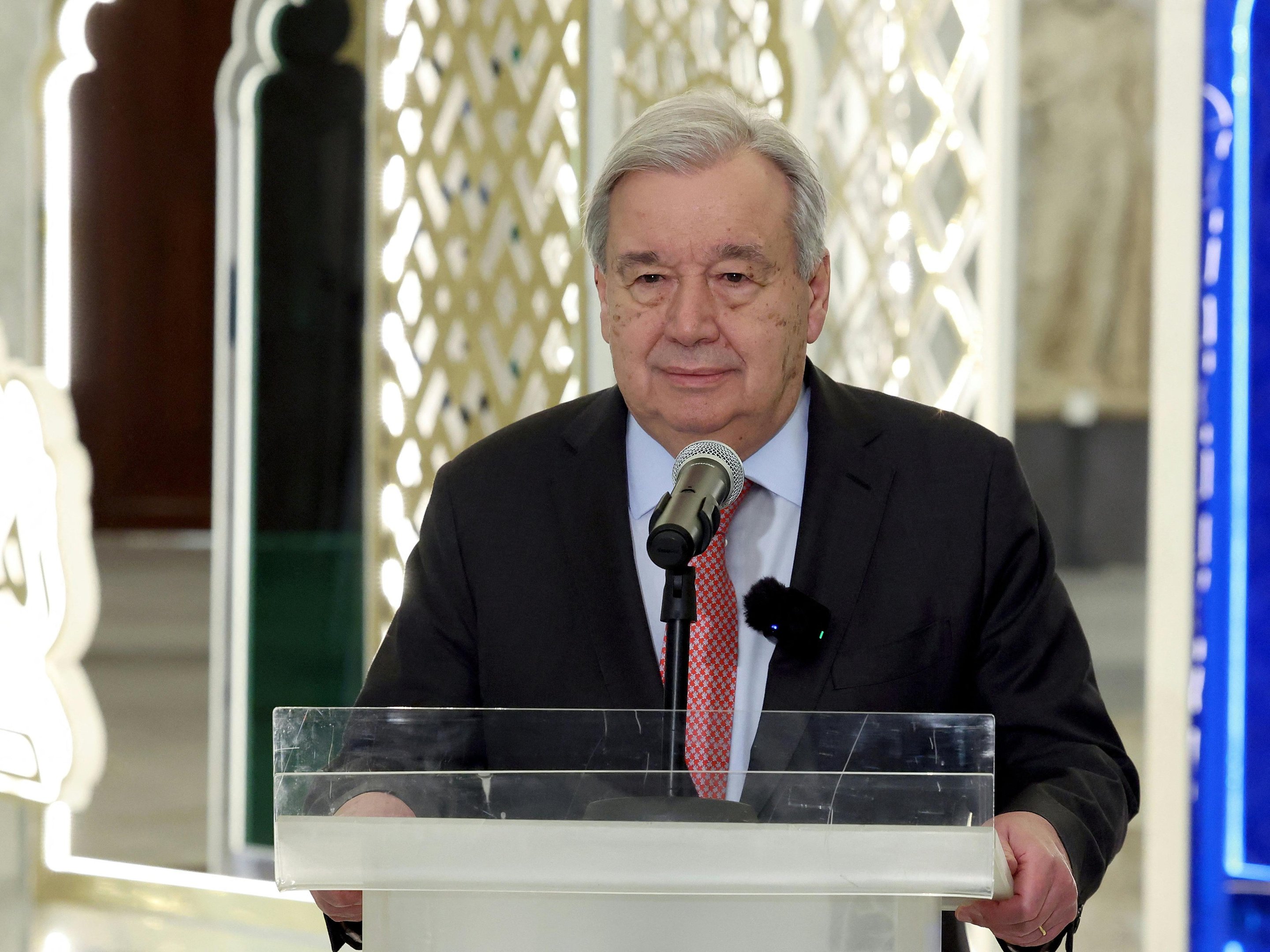 Na sexta-feira, Guterres tinha feito um apelo para arrecadar 325 milh&otilde;es de d&oacute;lares para apoiar as urg&ecirc;ncias humanit&aacute;rias do L&iacute;bano