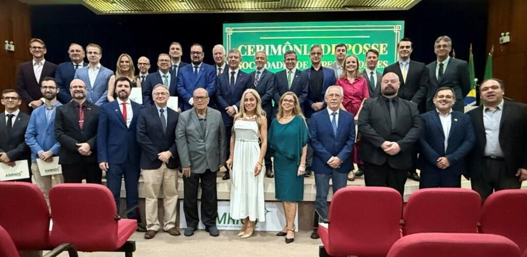 Cerim&ocirc;nia em Porto Alegre reuniu lideran&ccedil;as da &aacute;rea da sa&uacute;de e marcou in&iacute;cio de novos mandatos