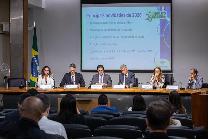 Receita apresenta novas regras do IR, e restitui&ccedil;&otilde;es ser&atilde;o pagas em quatro lotes