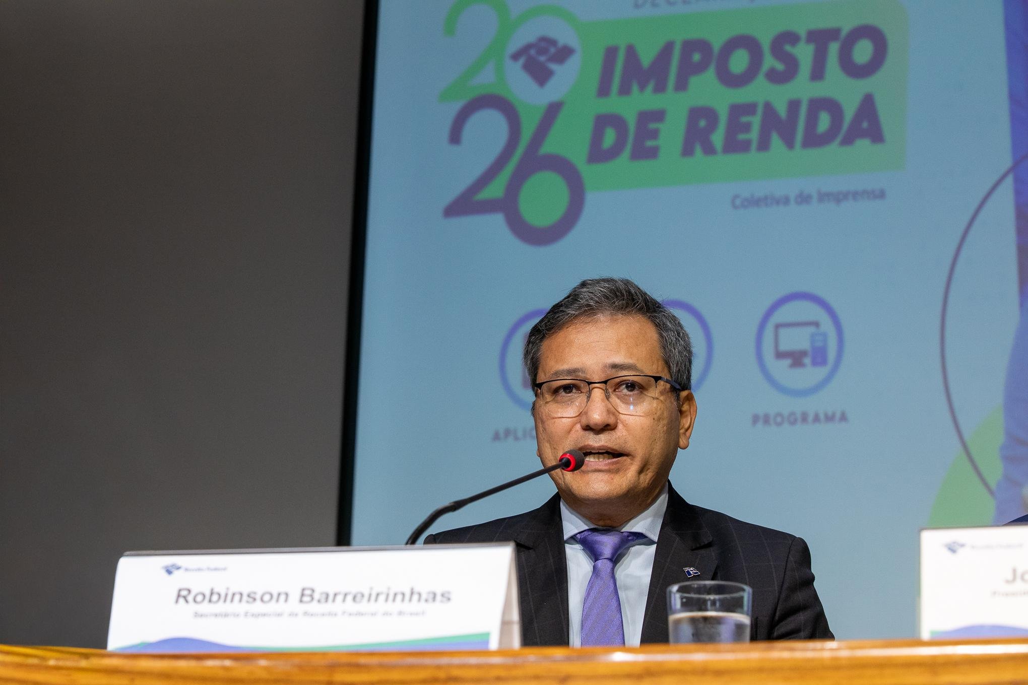 Barreirinhas: Receita est&aacute; deixando uma administra&ccedil;&atilde;o tribut&aacute;ria repressiva para uma mais focada em orientar o contribuinte