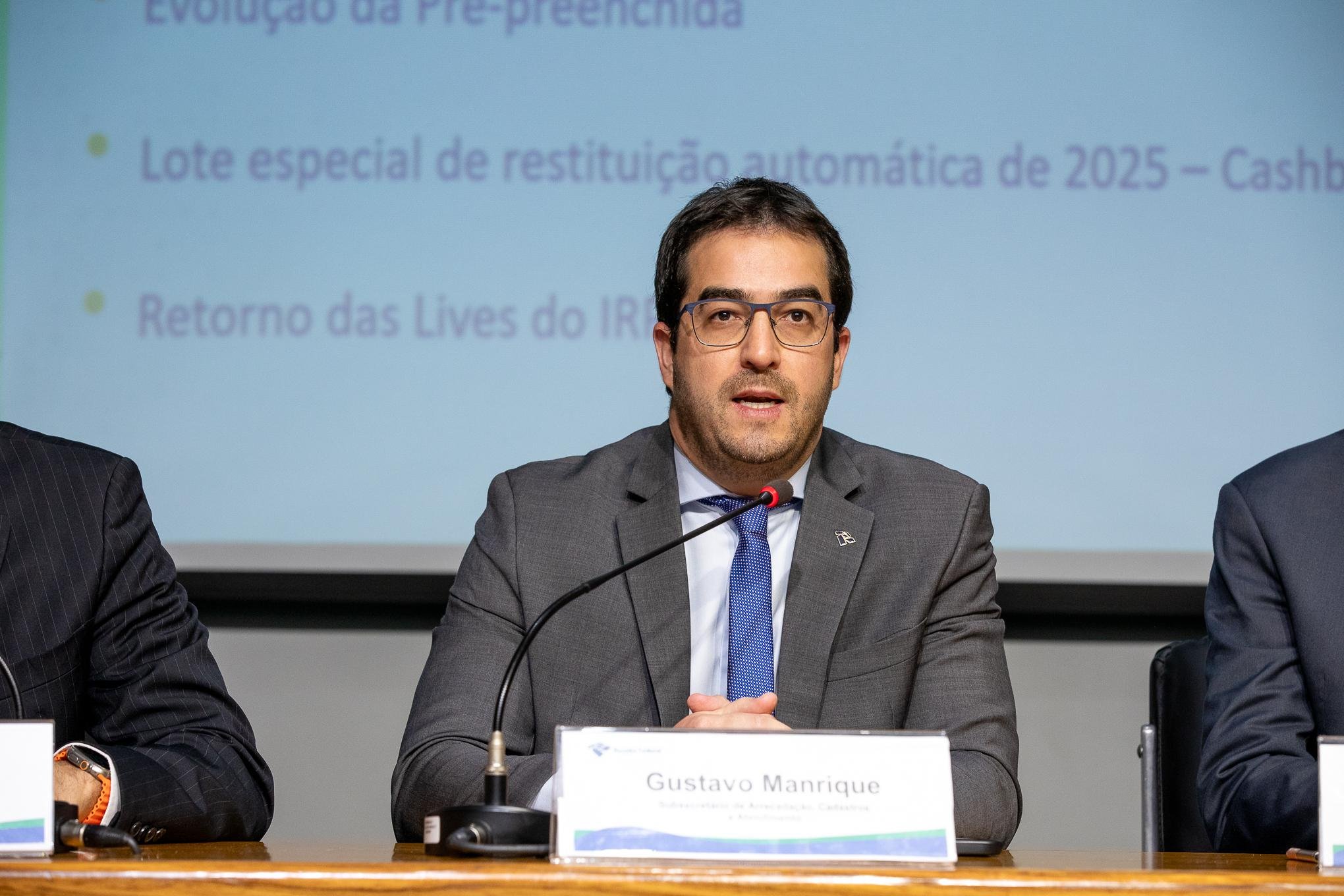 Receita Federal definiu as datas de pagamento dos quatro lotes de restitui&ccedil;&otilde;es do Imposto de Renda de Pessoa F&iacute;sica (IRPF)