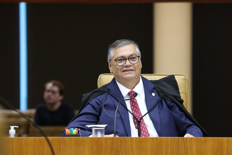 Dino vota por 60 dias para big techs aplicarem obriga&ccedil;&otilde;es