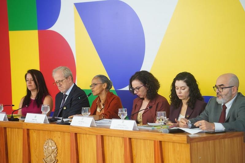 A meta principal do plano &eacute; reduzir entre 59% e 67% as emiss&otilde;es de di&oacute;xido de carbono at&eacute; 2035