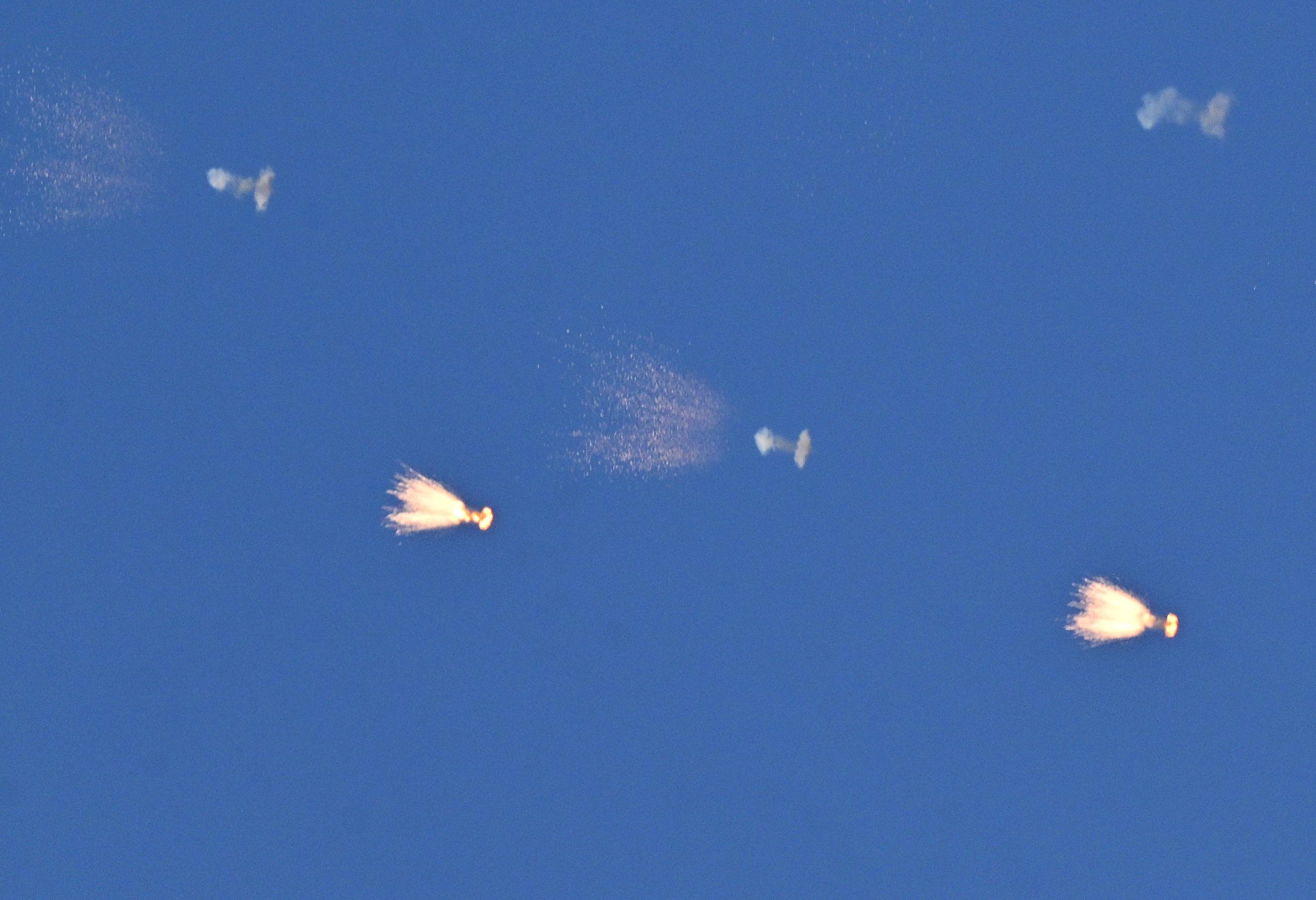 Imagem mostra a defesa a&eacute;rea ucraniana disparando contra drones durante um ataque russo com drones e m&iacute;sseis sobre Kiev