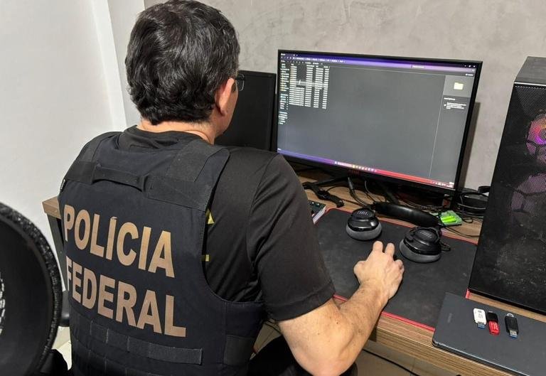 Lei amplia puni&ccedil;&atilde;o a crimes sexuais online contra crian&ccedil;as; entenda