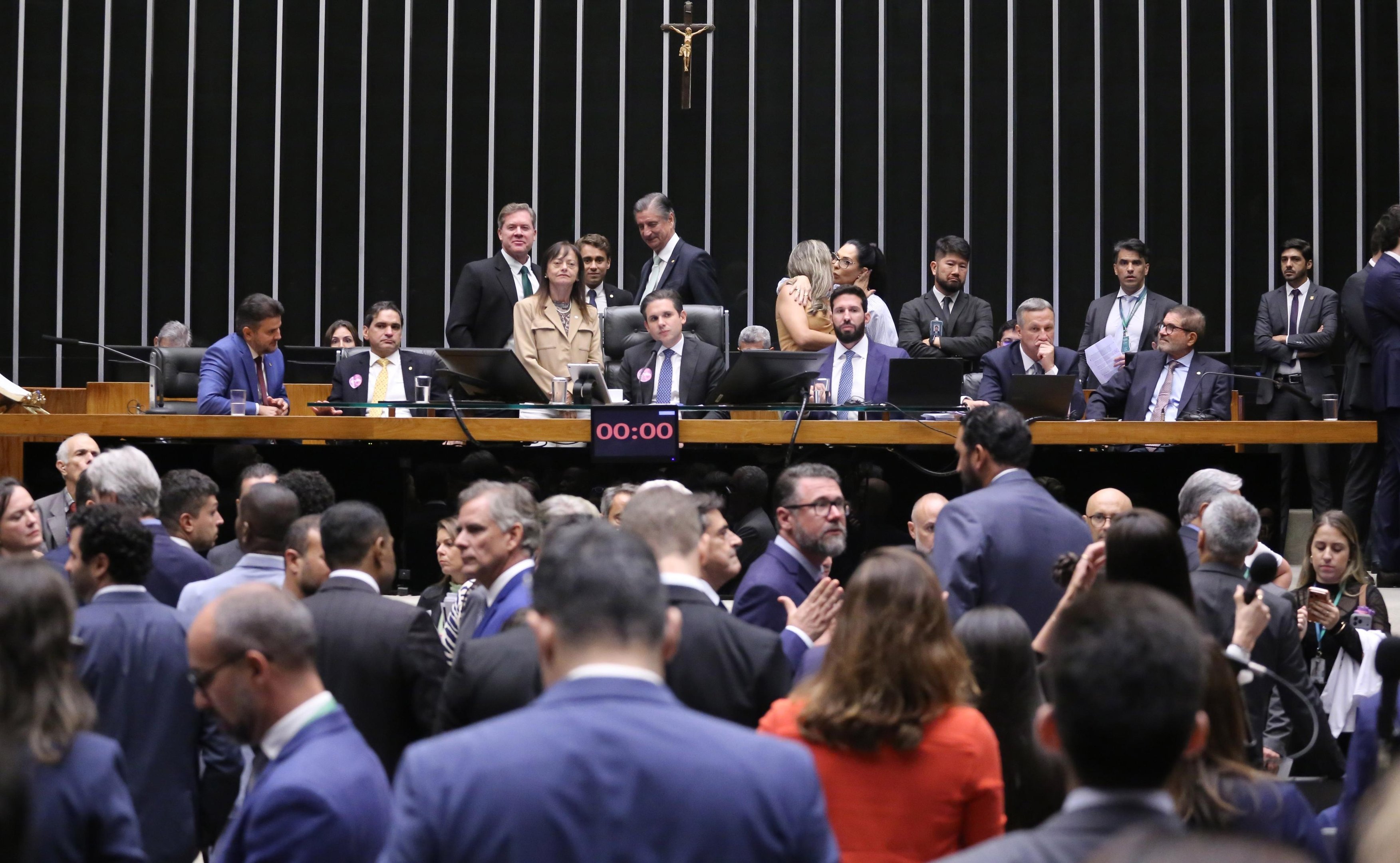 C&acirc;mara dos Deputados aprovou o projeto que cria o programa nacional "Antes que aconte&ccedil;a"